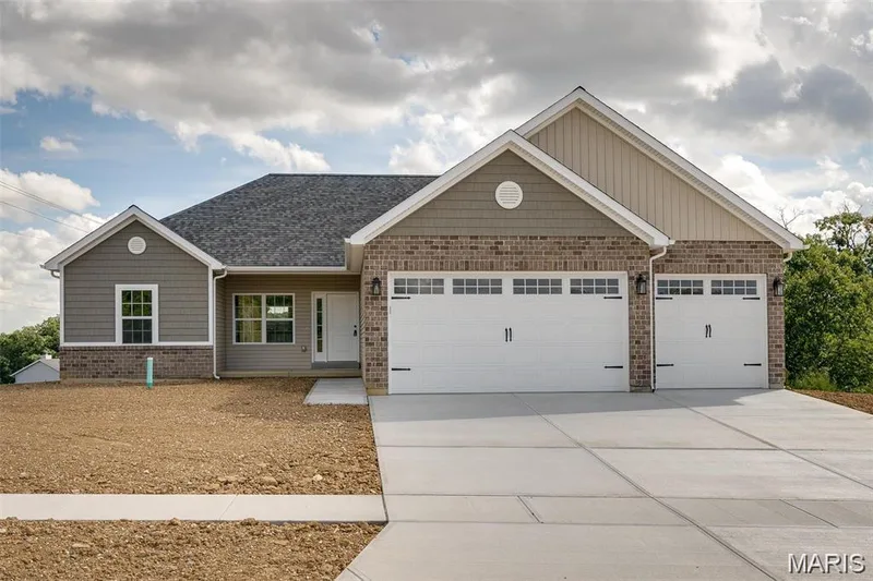Trenton Lane #, Foristell, MO — listing photo 1