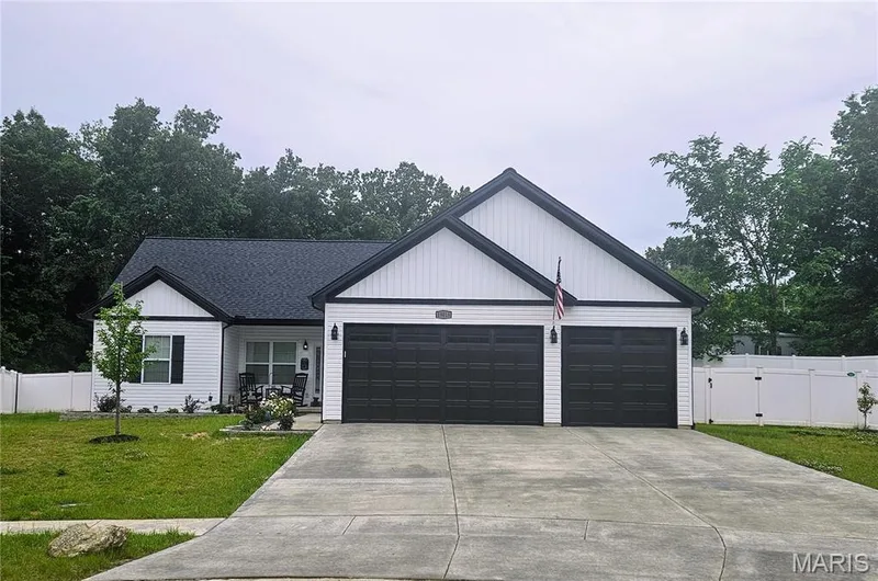 Trenton Lane #, Foristell, MO — listing photo 1