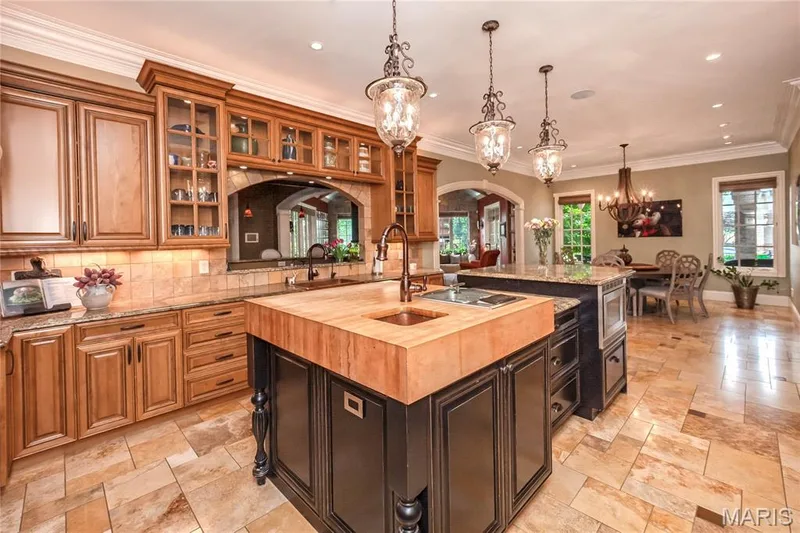 ...and just about all the bells and whistles you could ask for. — 4 Slate River Way, Wentzville, MO 63385