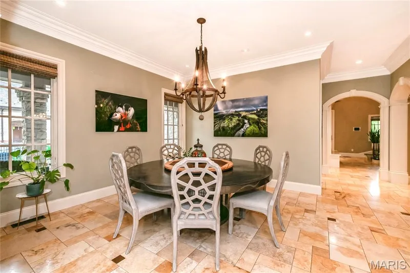 Here are a couple of views of the Breakfast room which adjoins the kitchen. — 4 Slate River Way, Wentzville, MO 63385