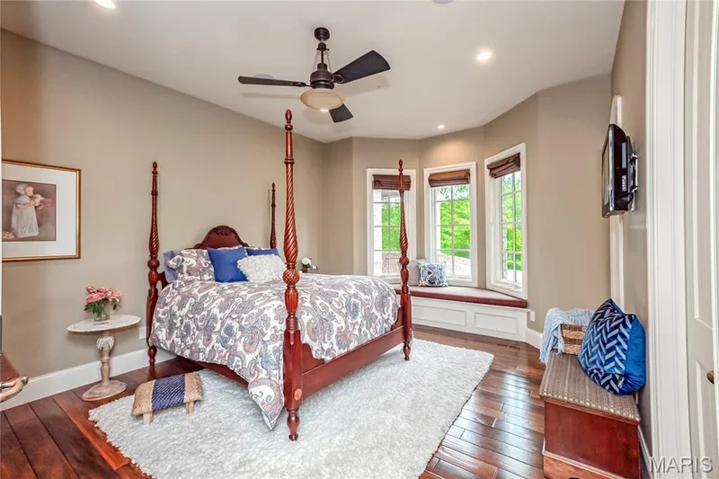 Notice the nice bay window seat — 4 Slate River Way, Wentzville, MO 63385