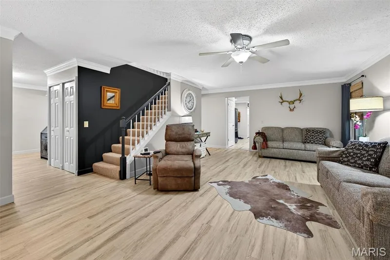 1422 Cobblestone Drive, St Charles, MO 63304 — listing photo 8 of 45