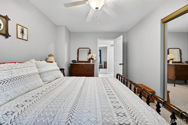 1422 Cobblestone Drive, St Charles, MO 63304 — listing photo 12 of 45