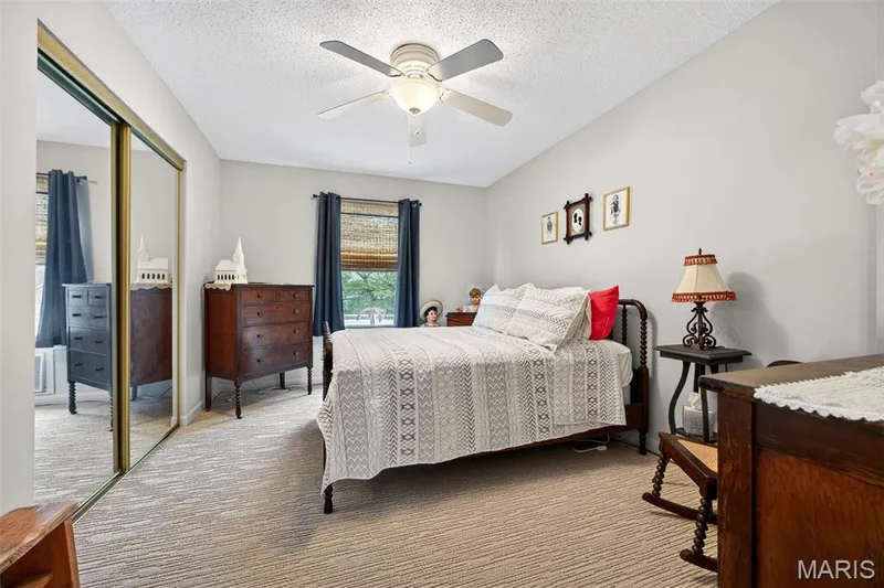 1422 Cobblestone Drive, St Charles, MO 63304 — listing photo 13 of 45