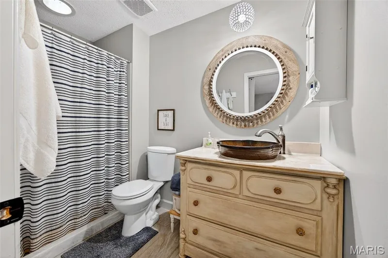 1422 Cobblestone Drive, St Charles, MO 63304 — listing photo 23 of 45