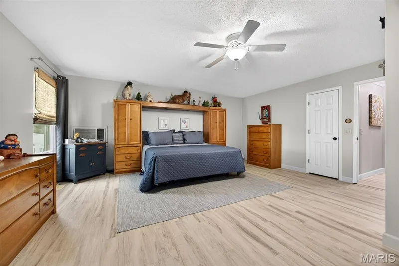 1422 Cobblestone Drive, St Charles, MO 63304 — listing photo 25 of 45