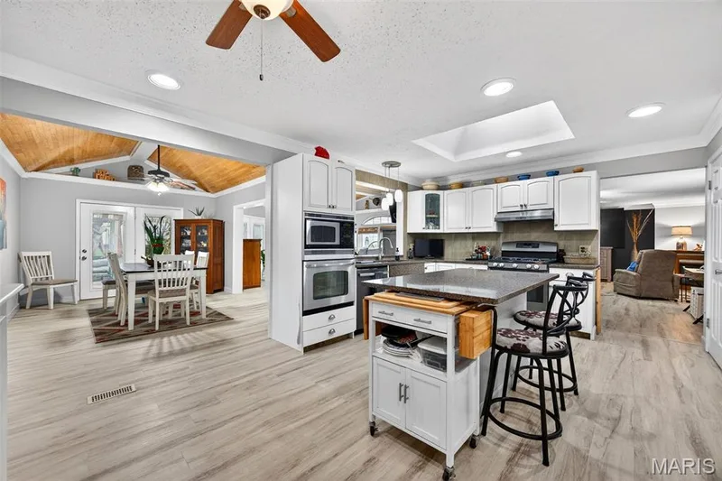 1422 Cobblestone Drive, St Charles, MO 63304 — listing photo 34 of 45
