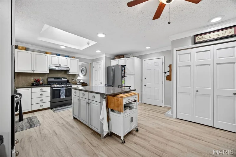 1422 Cobblestone Drive, St Charles, MO 63304 — listing photo 35 of 45