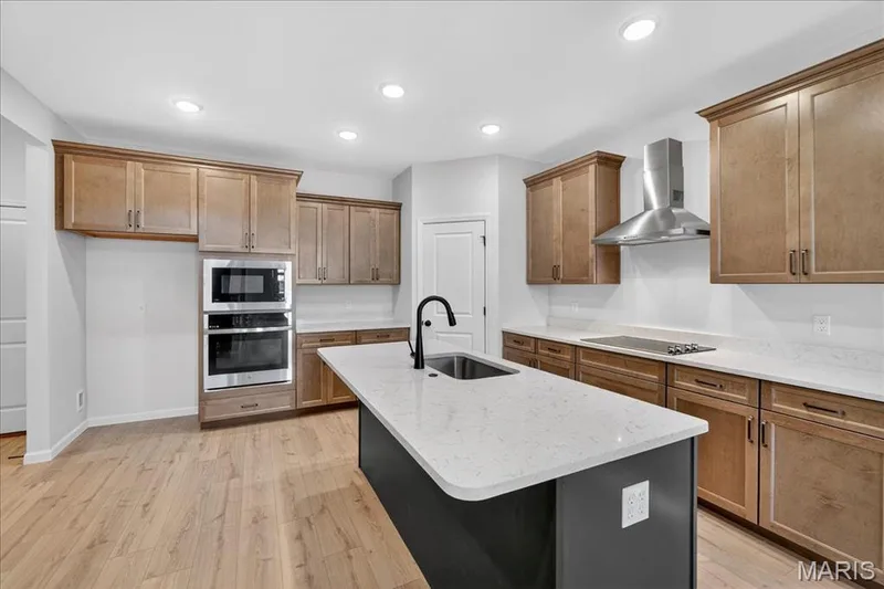 237 Arpent Alley, St Charles, MO 63301 — listing photo 2 of 8