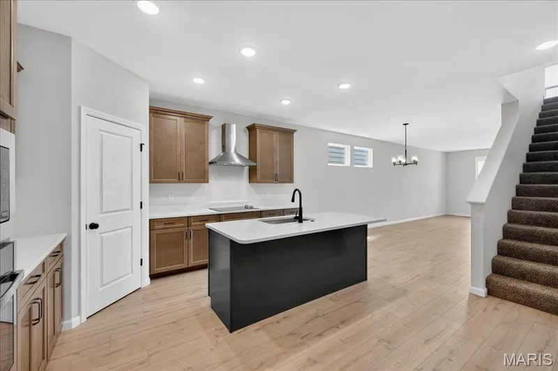 237 Arpent Alley, St Charles, MO 63301 — listing photo 3 of 8