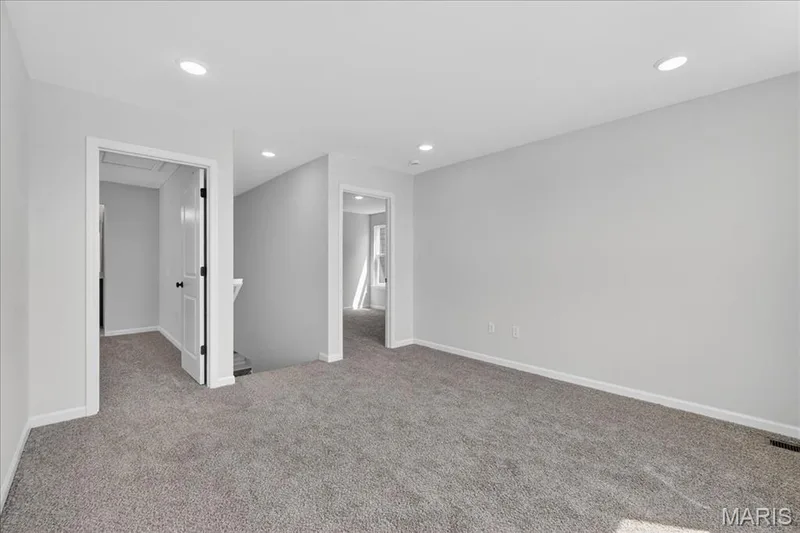 237 Arpent Alley, St Charles, MO 63301 — listing photo 7 of 8
