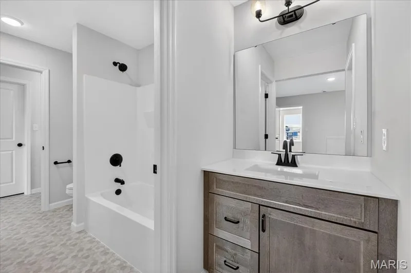 237 Arpent Alley, St Charles, MO 63301 — listing photo 8 of 8