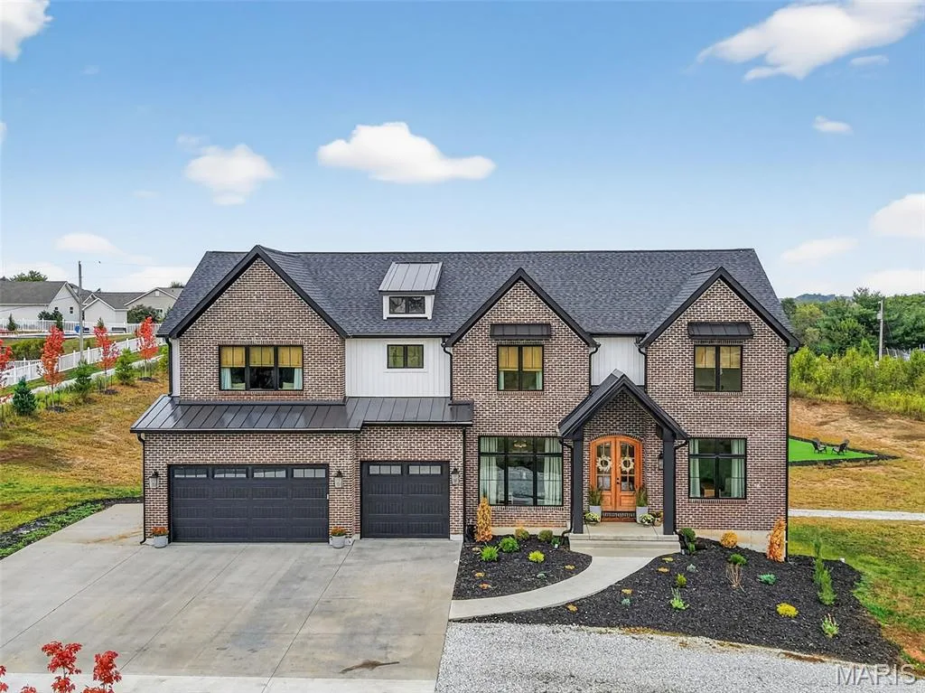 570 Mexico Road, Wentzville, MO 63385 — listing photo 1 of 78