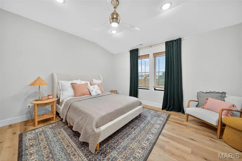 3rd Bedroom with en suite — 570 Mexico Road, Wentzville, MO 63385