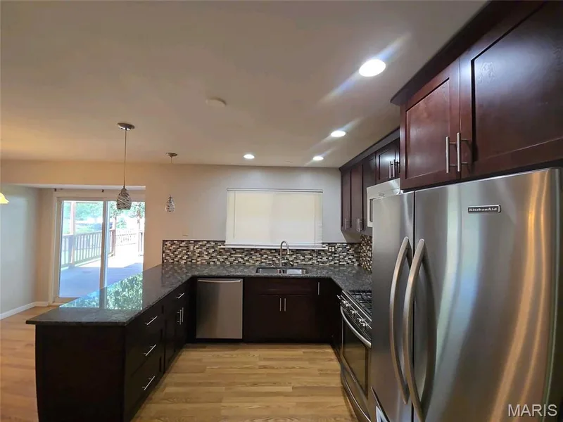 1218 Saddlemaker Drive, St Charles, MO 63304 — listing photo 3 of 17