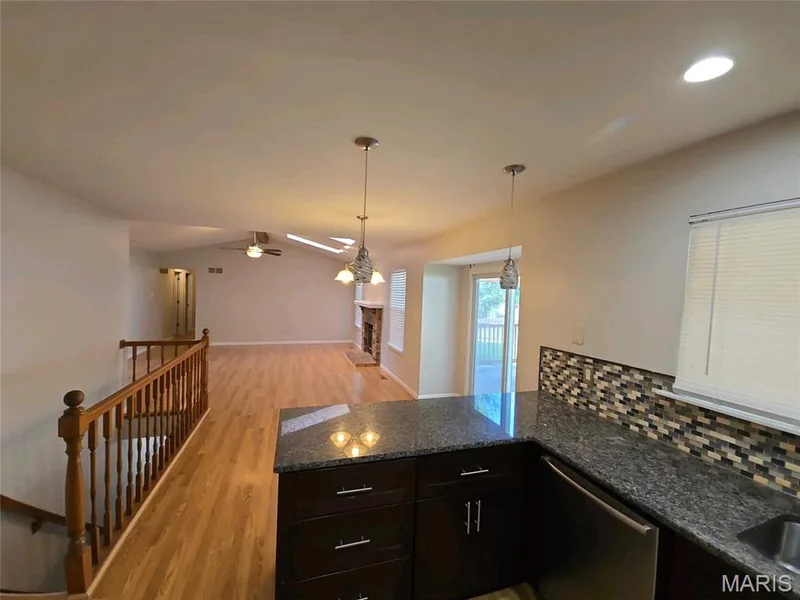 1218 Saddlemaker Drive, St Charles, MO 63304 — listing photo 4 of 17