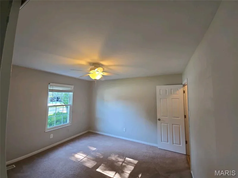 1218 Saddlemaker Drive, St Charles, MO 63304 — listing photo 8 of 17