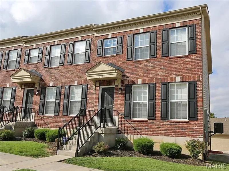 213 Candice Way, St Peters, MO β listing photo 1