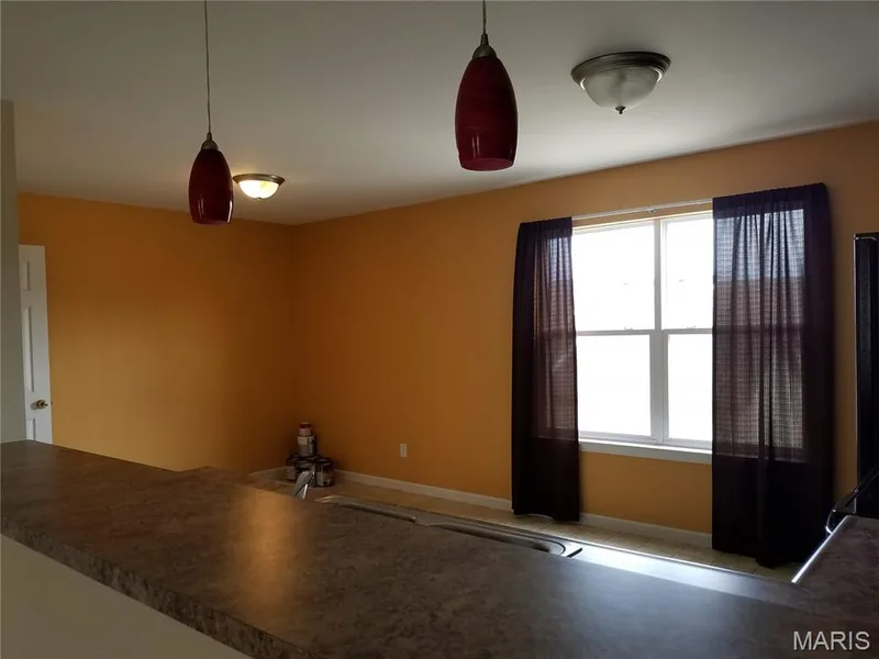 213 Candice Way, St Peters, MO 63376 — listing photo 4 of 18