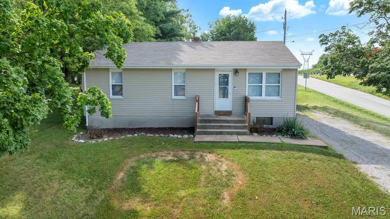 2828 Mulberry Lane, St Charles, MO β listing photo 1