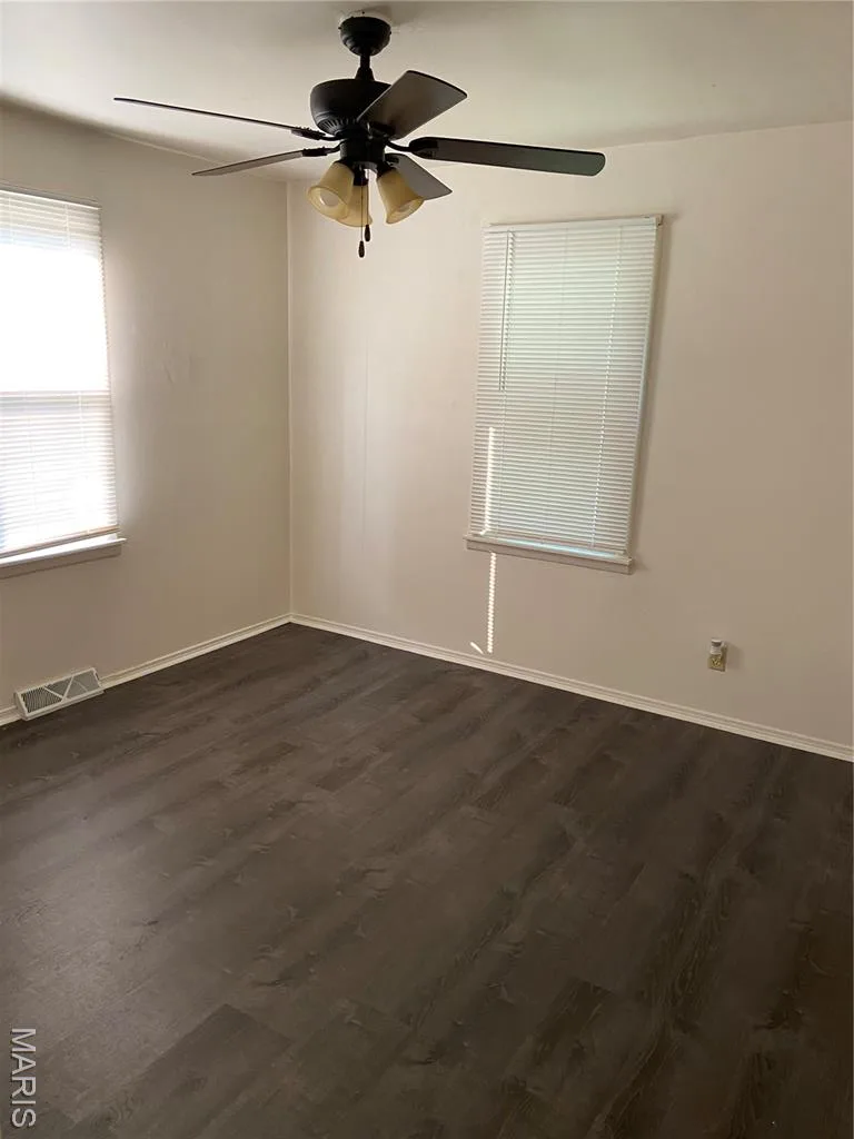 Photos prior to recent rental — 2828 Mulberry Lane, St Charles, MO 63303