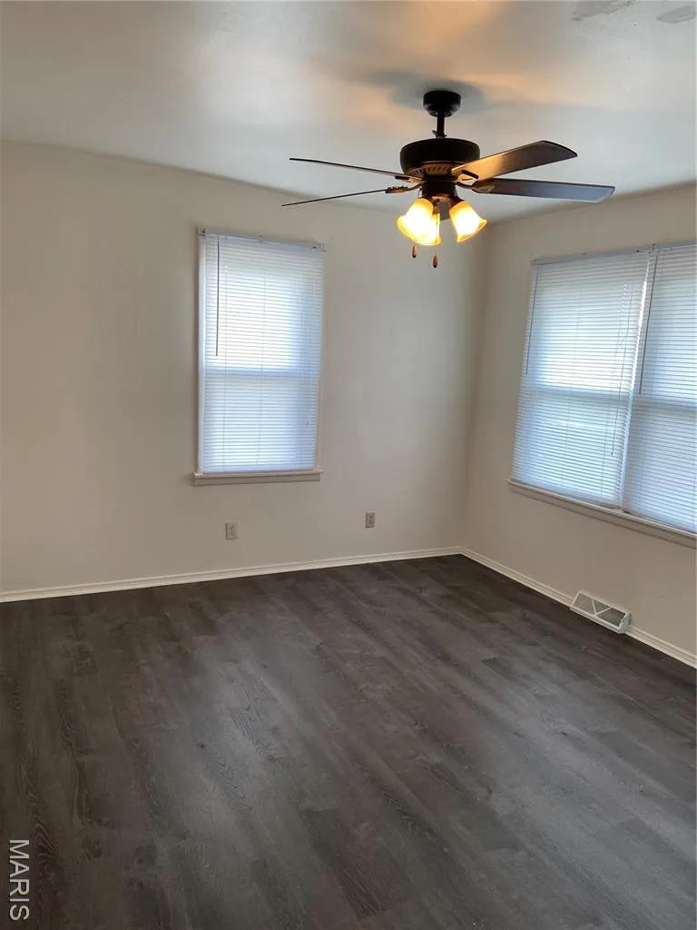 Photos prior to recent rental — 2828 Mulberry Lane, St Charles, MO 63303