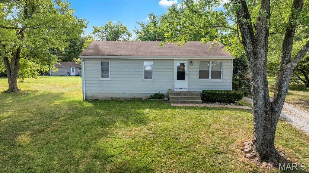 Front of Home — 2820 Mulberry Lane, St Charles, MO 63303