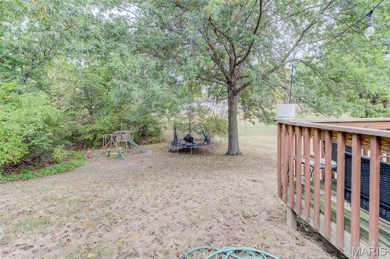 10 Park Circle, O'Fallon, MO 63366 — listing photo 5 of 34