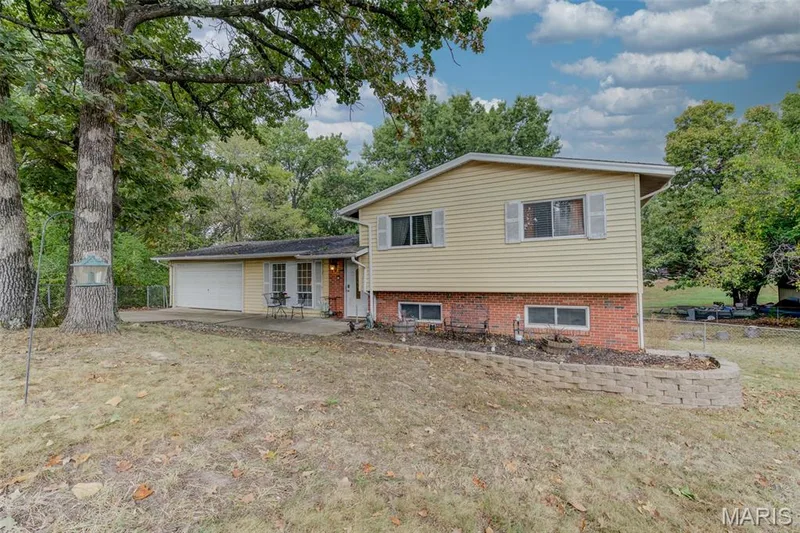 10 Park Circle, O'Fallon, MO 63366 — listing photo 6 of 34