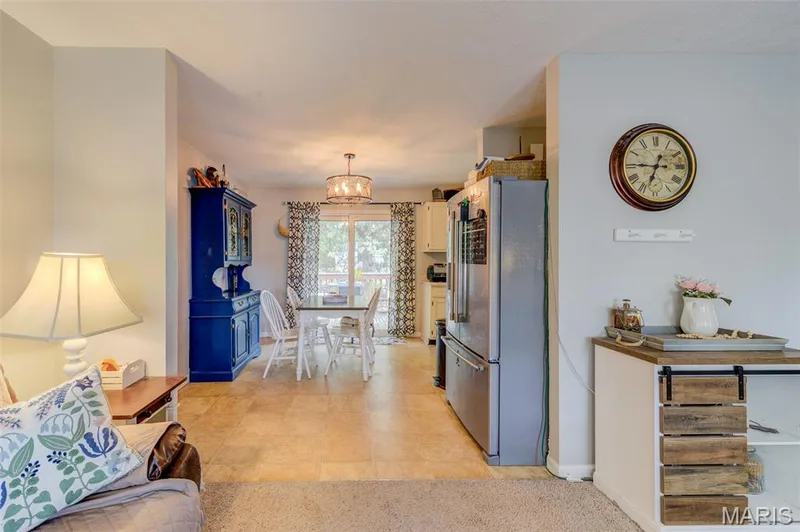 10 Park Circle, O'Fallon, MO 63366 — listing photo 9 of 34