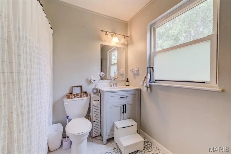 10 Park Circle, O'Fallon, MO 63366 — listing photo 17 of 34