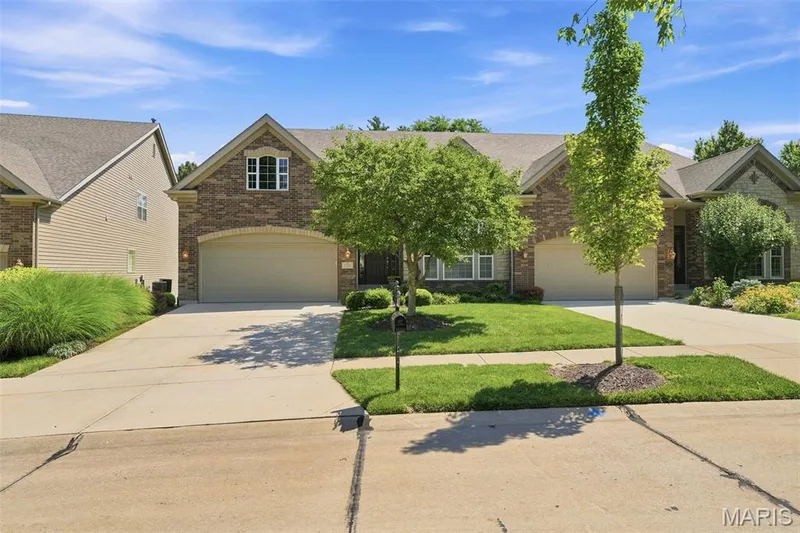 An Exceptional First Impression — 138 Kendall Bluff Court, Chesterfield, MO 63017