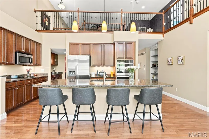 Entertain with Ease — 138 Kendall Bluff Court, Chesterfield, MO 63017