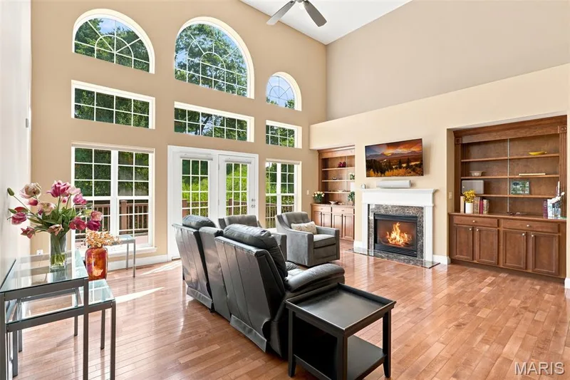 Soaring Ceilings. Endless Natural Light (virtually enhanced - fire) — 138 Kendall Bluff Court, Chesterfield, MO 63017