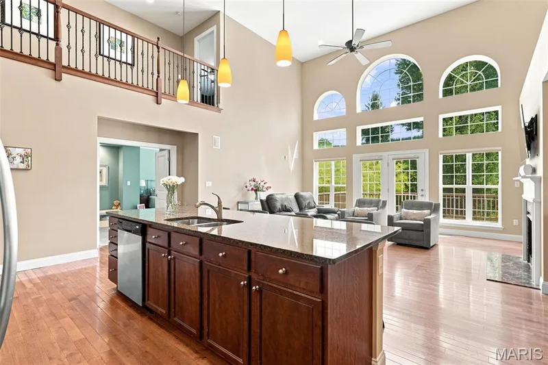 Open Living at Its Finest — 138 Kendall Bluff Court, Chesterfield, MO 63017