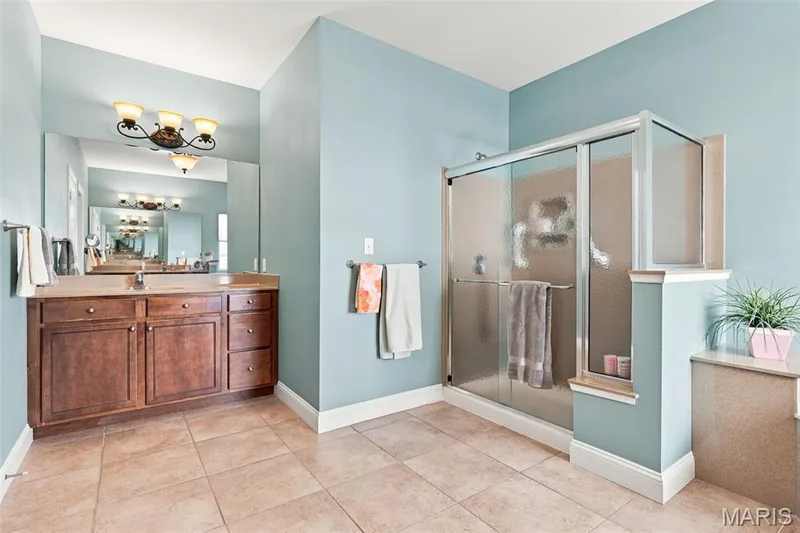 Space to Unwind — 138 Kendall Bluff Court, Chesterfield, MO 63017