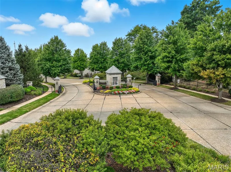Welcome to a Gated Community — 138 Kendall Bluff Court, Chesterfield, MO 63017