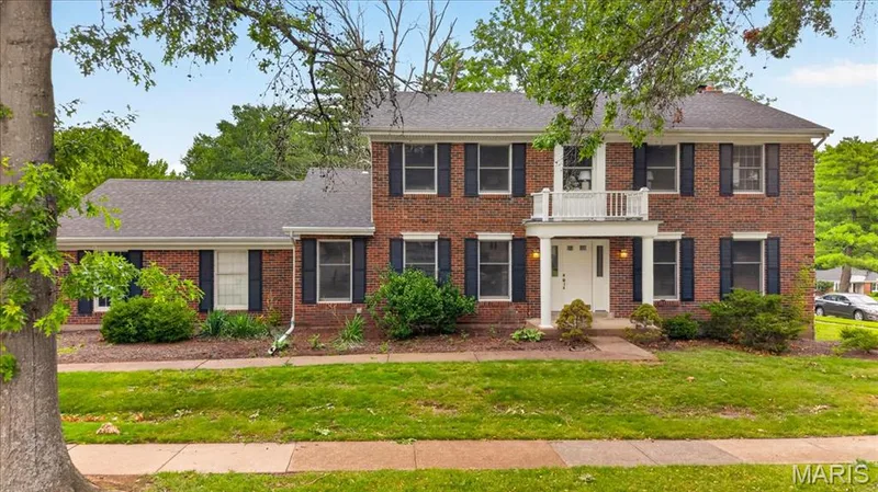 14529 Brittania Drive, Chesterfield, MO 63017 — listing photo 3 of 56