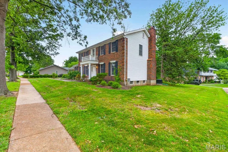 14529 Brittania Drive, Chesterfield, MO 63017 — listing photo 5 of 56
