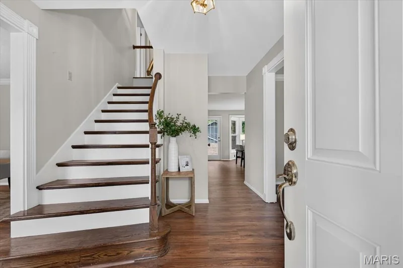 Let's step inside! — 14529 Brittania Drive, Chesterfield, MO 63017