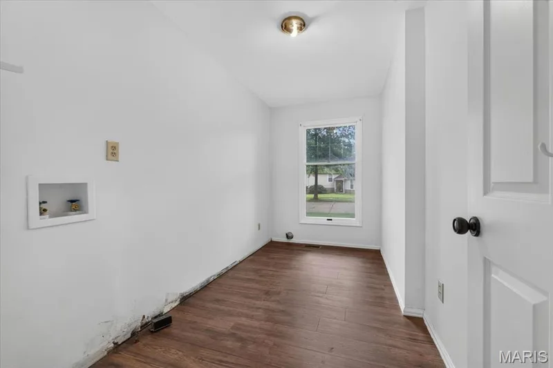 MAIN floor laundry! — 14529 Brittania Drive, Chesterfield, MO 63017