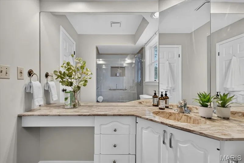 Tons of counter space! — 14529 Brittania Drive, Chesterfield, MO 63017