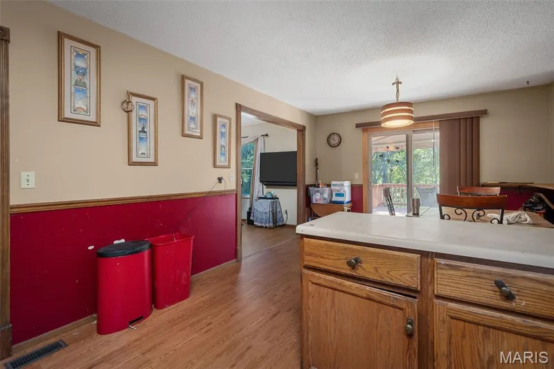 502 Hunter Chaise Drive, Wentzville, MO 63385 — listing photo 10 of 35