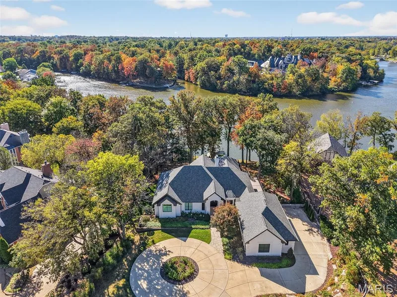 Move in ready waterfront home on deep water, no wake cove in Lake St. Louis — 22 Holloway Drive, Lake St. Louis, MO 63367
