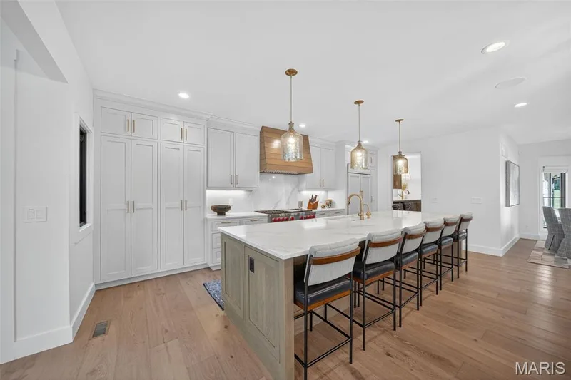 22 Holloway Drive, Lake St. Louis, MO 63367 — listing photo 4 of 58