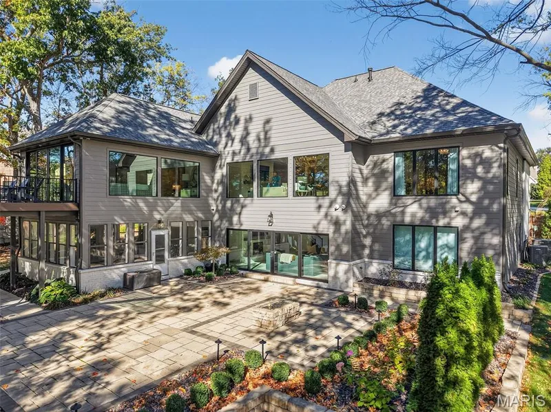 22 Holloway Drive, Lake St. Louis, MO 63367 — listing photo 10 of 58
