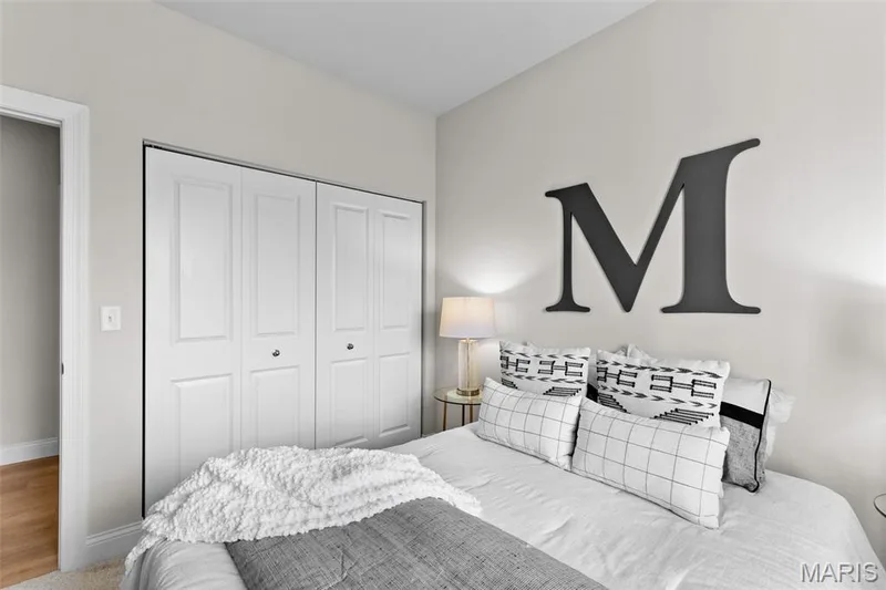 Bedroom featuring a closet and baseboards — 1 TBB Rockport @ Kreder Farms, St Charles, MO 63304
