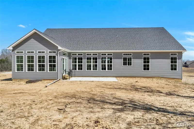 Photo of a previously built Dogwood model. Some upgraded features and options shown. — The Dogwood@The Ests @ Schaper Farms, Foristell, MO 63348