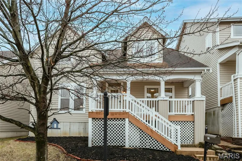 243 Vivaron Avenue, St Charles, MO 63303 — listing photo 2 of 28