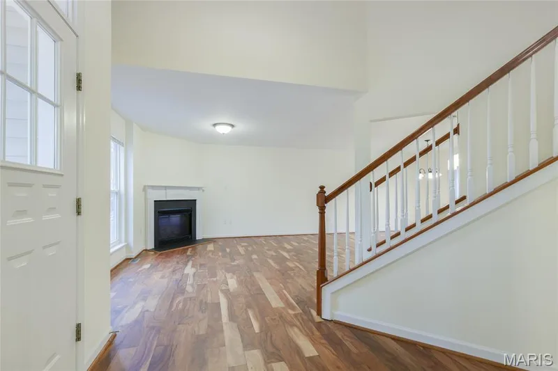 243 Vivaron Avenue, St Charles, MO 63303 — listing photo 7 of 28